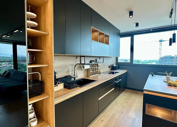 The Skyline アパート